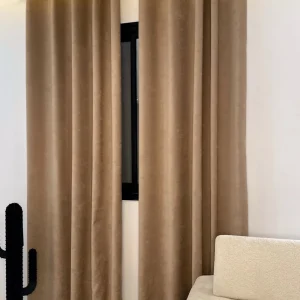 Rideaux Velours Caramel - Prêt à poser avec anneaux en acier Bronze