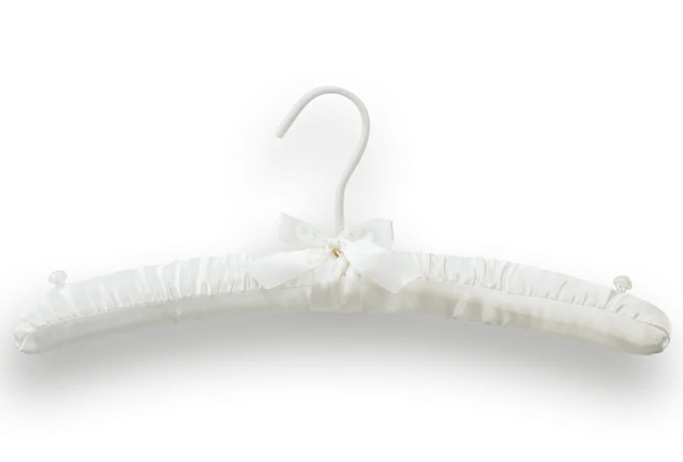 Cintre en satin (CHARM) – Image 3